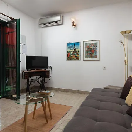 Barbara Mit Blick Auf Wasser By Interhome Nyaraló