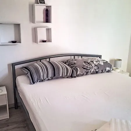 Barbara Mit Blick Auf Wasser By Interhome Trogir