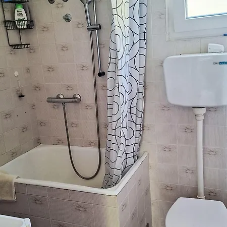 Barbara Mit Blick Auf Wasser By Interhome Vikendica *
