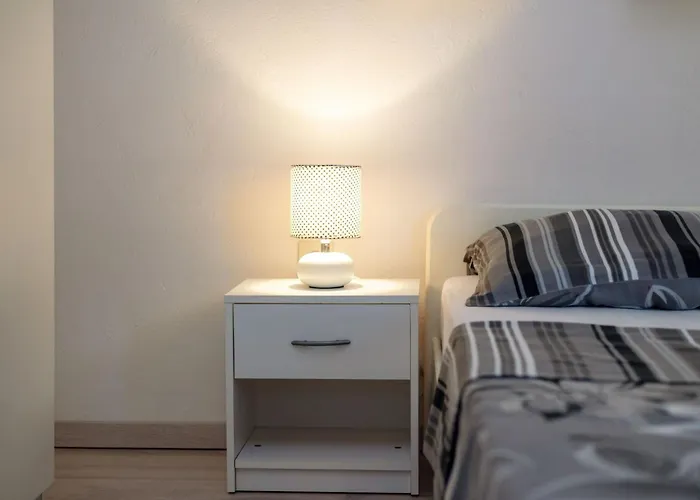 Nyaraló Barbara Mit Blick Auf Wasser By Interhome