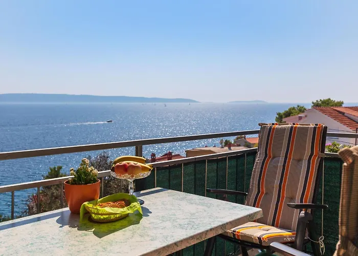 Barbara Mit Blick Auf Wasser By Interhome Nyaraló *