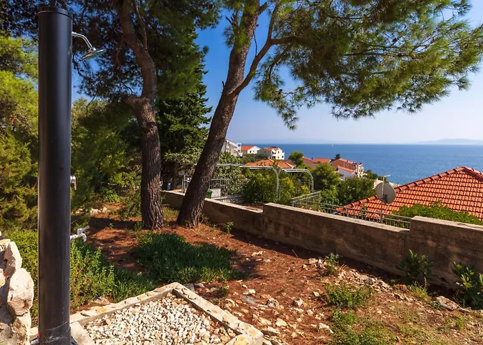 Barbara Mit Blick Auf Wasser By Interhome Nyaraló *