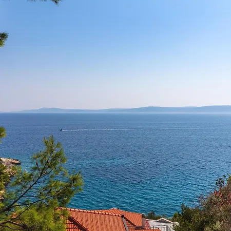 Barbara Mit Blick Auf Wasser By Interhome